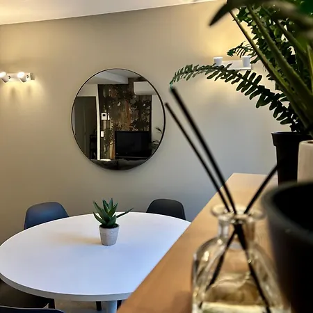 Apartment : La Verte De La Grand Place *